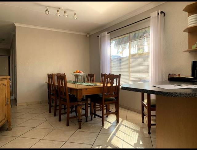 3 BEDROOM TOWNHOUSE FOR SALE IN WITFIELD